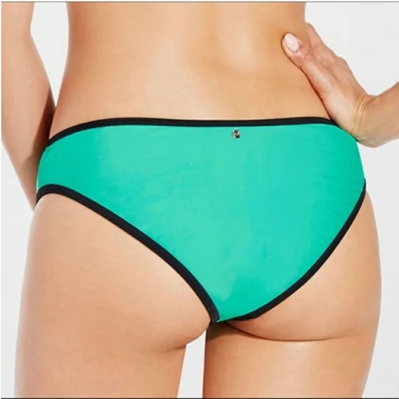 NWT Fabletics Dash Bajan Hipster Bottom Size M - Picture 2 of 9